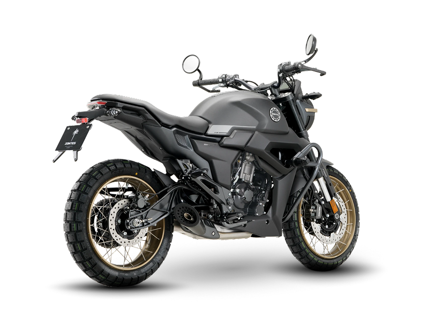 Zontes motos en Uruguay - Moto Zontes 200G gris con ángulo posterior y diseño de inspiración scrambler. Zontes motos en Uruguay - Zontes 200G gris oscuro vista trasera en ángulo con llantas de rayos doradas y estructura compacta.