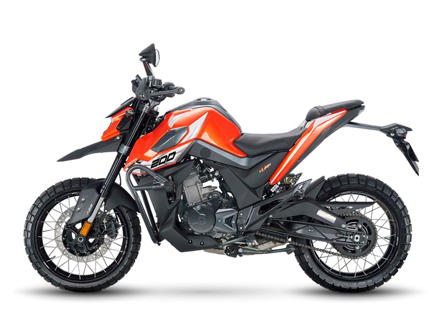 Zontes motos en Uruguay - Zontes 200U naranja y negra de perfil con ruedas de rayos, asiento escalonado y estructura elevada.