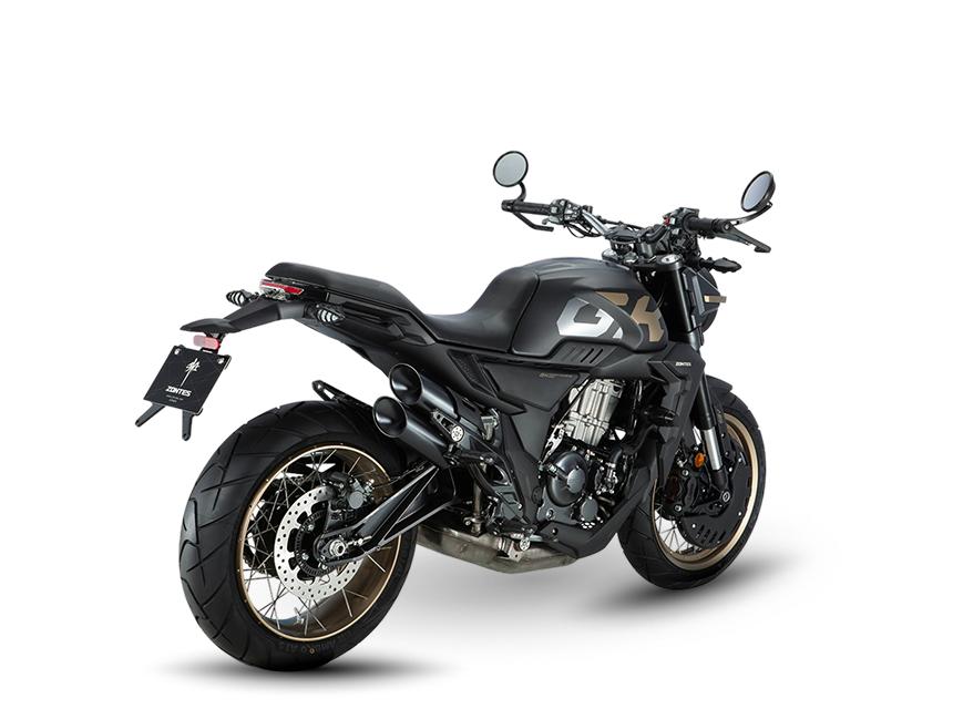 Zontes motos en Uruguay - Moto Zontes 350GK negra con ángulo posterior y líneas robustas. Zontes motos en Uruguay - Zontes 350GK negra vista trasera en ángulo con doble escape lateral y rueda ancha.