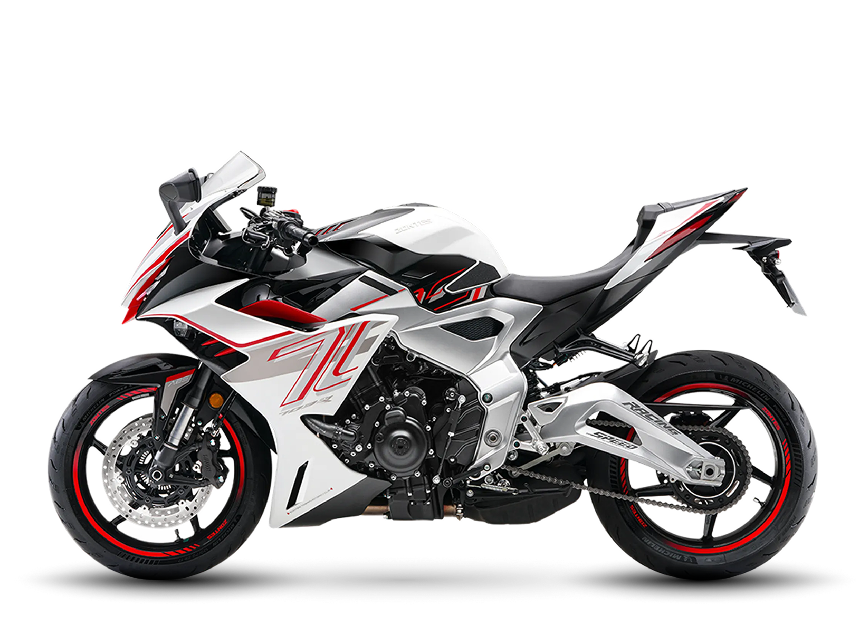 Zontes motos en Uruguay - Zontes 703RR con perfil completo, lineas filosas y una imagen pensada para una conduccion de estilo sport. Zontes motos en Uruguay - Zontes 703RR blanca con detalles rojos, carenado integral y una postura lateral de fuerte caracter deportivo.