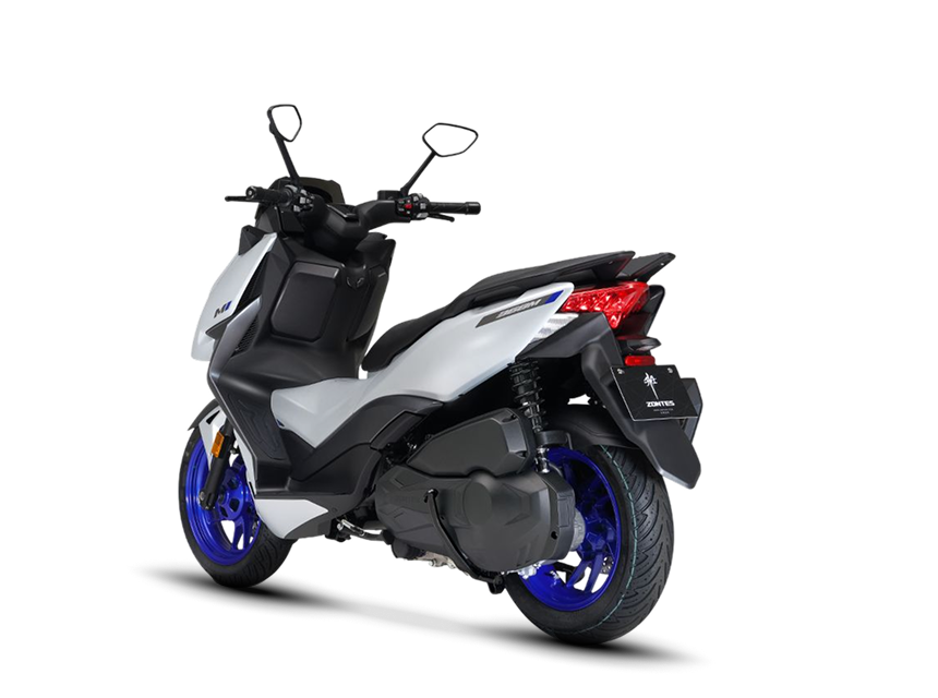 Zontes motos en Uruguay - Scooter 368M mostrando su zona posterior con suspension lateral, escape y cola de lineas firmes. Zontes motos en Uruguay - Zontes 368M con parte trasera lateral visible, luz roja encendida y llanta posterior azul.