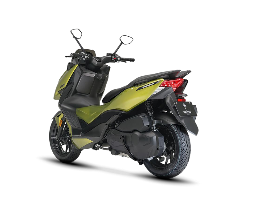 Zontes motos en Uruguay - Scooter 368M verde mostrando su zona posterior con suspension lateral y cola de lineas firmes. Zontes motos en Uruguay - Zontes 368M verde con parte trasera lateral visible, luz roja encendida y volumen posterior compacto.